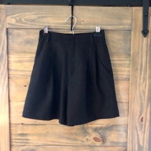 Ellen Tracy Petite Vintage Black Silk Shorts